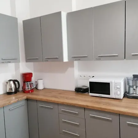 Appartement Tulip - 7 Ze Wspolna Lazienka I Kuchnia