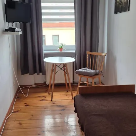 Tulip - 7 Ze Wspolna Lazienka I Kuchnia アパート *