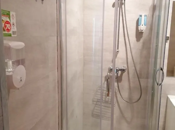 Apartment Tulip - 7 Ze Wspolna Lazienka I Kuchnia